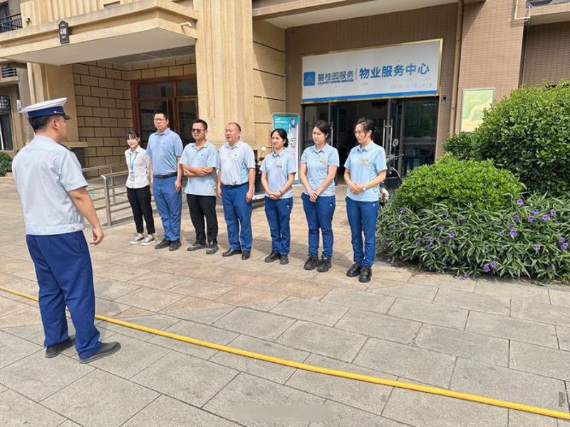 保洁外包服务：企业成长的润滑剂